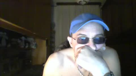 robertino online show from April 4, 6:48 pm