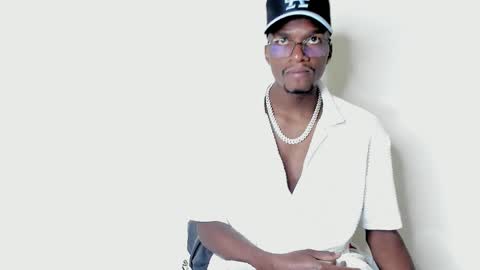 roby_boy01 online show from October 13, 2:46 am
