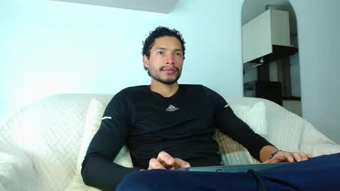 roby_millerr online show from October 10, 2:23 pm