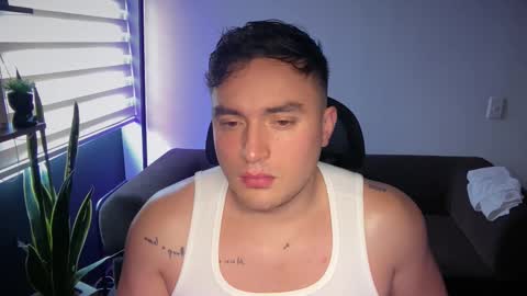 ROBYN online show from February 22, 9:17 pm