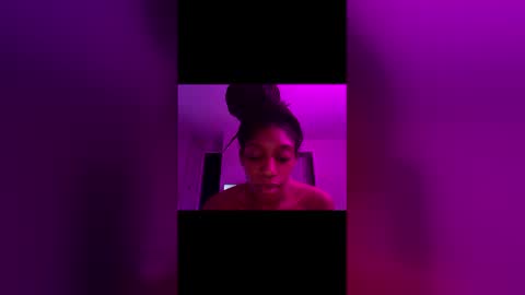 robynthegoddess online show from March 25, 11:55 pm