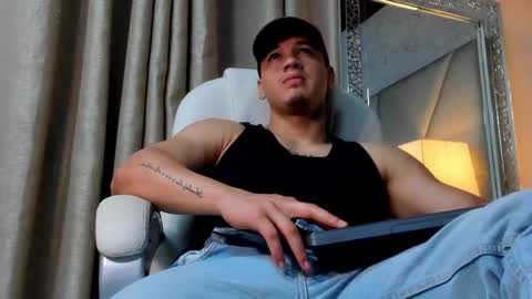 rocco_santos online show from October 26, 3:18 am
