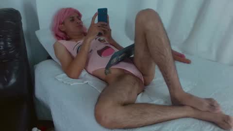 Julian online show from May 2, 3:12 am