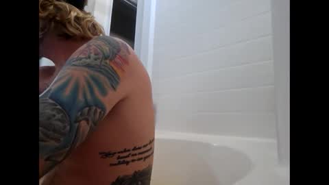 rockhardsurfers online show from January 1, 2:09 pm