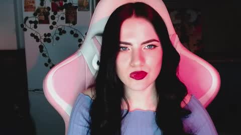 Sophie  online show from March 7, 4:22 pm