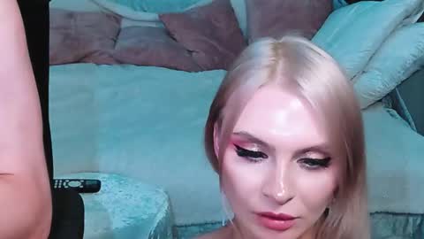 Lina and Den online show from November 5, 3:14 pm