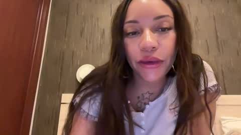 rockybee1 online show from October 22, 11:17 pm