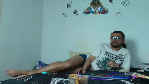 rodri_white online show from May 26, 3:34 am