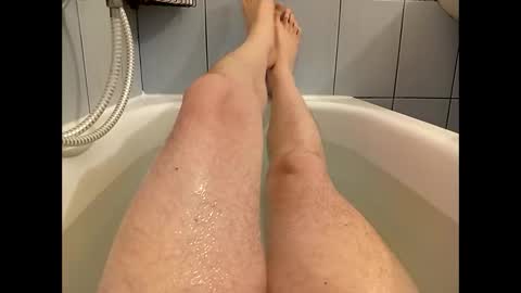 F online show from March 22, 9:30 pm