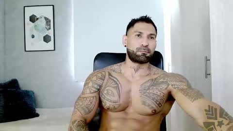 Snapshot of rogers_p chatting on February 10, 2:37 pm Rogers online show from February 10, 2:37 pm