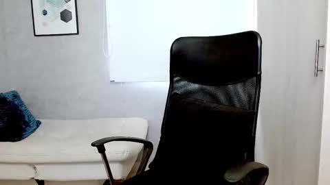 Snapshot of rogers_p chatting on February 21, 3:21 pm Rogers online show from February 21, 3:21 pm