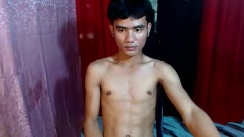 roianboyyy online show from May 21, 2:29 am
