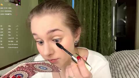 Mia online show from January 8, 7:14 am