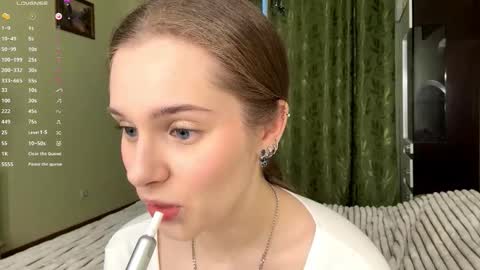 Mia online show from January 15, 8:23 am