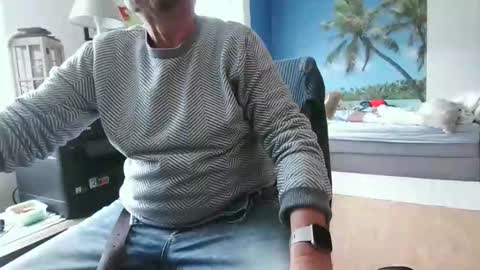 rolandloser1000 online show from April 14, 9:56 am