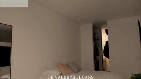 Snapshot of roldansvalery chatting on January 20, 6:53 am Valery Roldans online show from January 20, 6:53 am