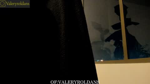 Snapshot of roldansvalery chatting on December 25, 3:18 am Valery Roldans online show from December 25, 3:18 am