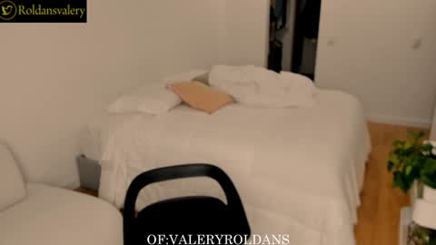 Snapshot of roldansvalery chatting on January 9, 1:50 am Valery Roldans online show from January 9, 1:50 am