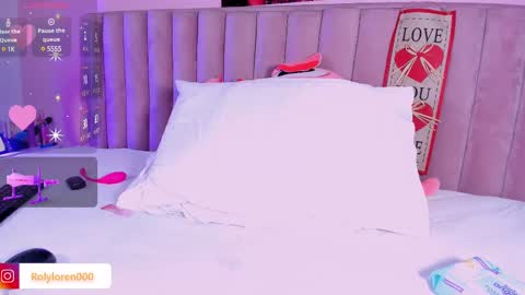 Snapshot of rolyloren chatting on February 20, 3:45 am Marcela online show from February 20, 3:45 am