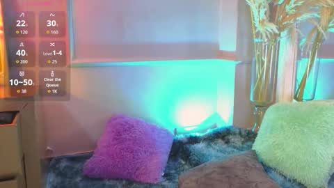   online show from November 8, 12:08 pm