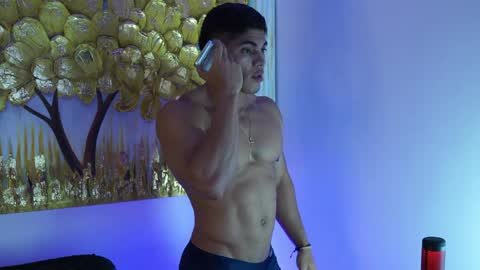 romano_kentt12 online show from April 7, 2:02 am