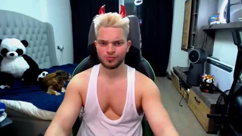 romantic_twunk online show from November 5, 4:42 pm