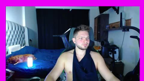 romantic_twunk online show from October 4, 5:38 am