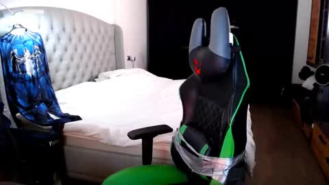 romantic_twunk online show from October 26, 4:46 am