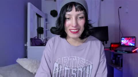 Snapshot of room312_ chatting on December 24, 12:00 am Twelve 3 Inst Twelve 312002 Twitter Room312 2002 online show from December 24, 12:00 am
