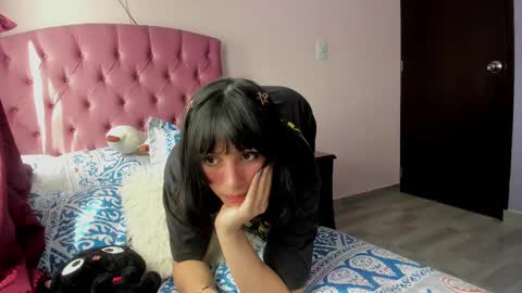 Snapshot of room312_ chatting on October 4, 7:00 pm Twelve 3 Inst Twelve 312002 Twitter Room312 2002 online show from October 4, 7:00 pm