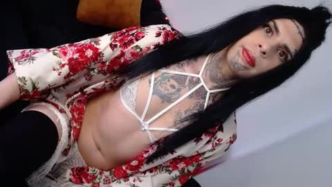 herreraisa offical online show from October 2, 1:10 pm