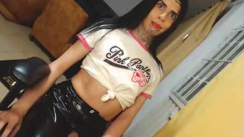 herreraisa offical online show from November 5, 6:37 am