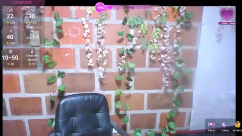 roos_veyker online show from October 2, 8:51 pm