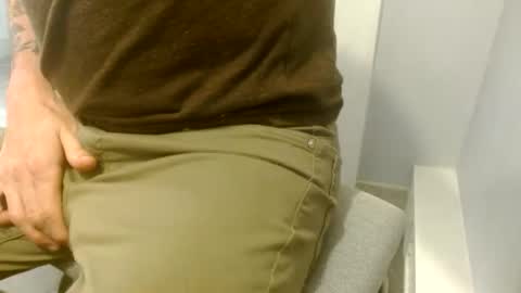 Roque Hardigan online show from November 15, 9:16 pm
