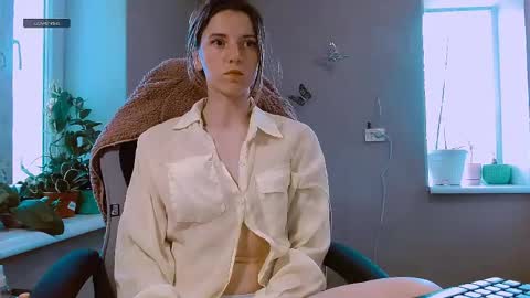 rosa843850 online show from April 19, 1:45 pm