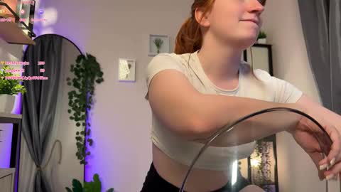 Snapshot of rosa_morgan chatting on February 13, 8:48 am rosa_morgan online show from February 13, 8:48 am