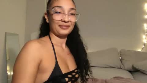 Rosalina online show from November 7, 5:54 am