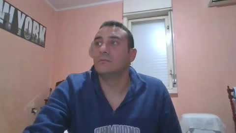 Snapshot of rosario1212 chatting on December 3, 2:31 am Rosario online show from December 3, 2:31 am