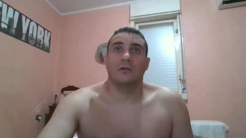 Snapshot of rosario1212 chatting on February 9, 12:28 am Rosario online show from February 9, 12:28 am