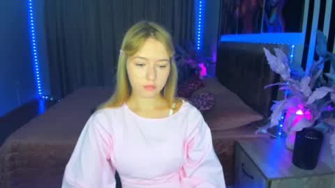 RosaRising online show from July 18, 9:22 am