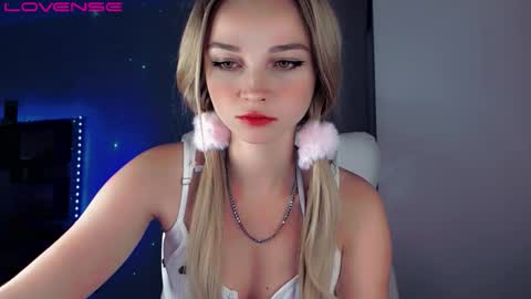 rose__luck online show from September 25, 9:00 pm