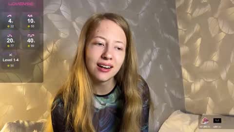 Snapshot of rose_rainy chatting on September 20, 5:21 am Im Rose online show from September 20, 5:21 am