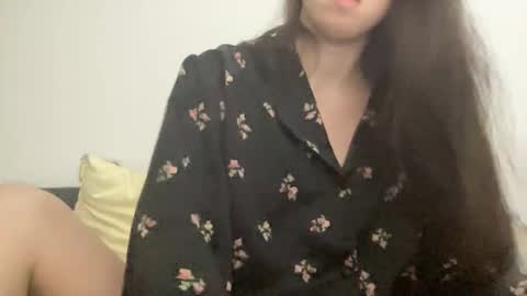 Snapshot of rosea_lune chatting on October 16, 9:13 pm rosea_lune online show from October 16, 9:13 pm