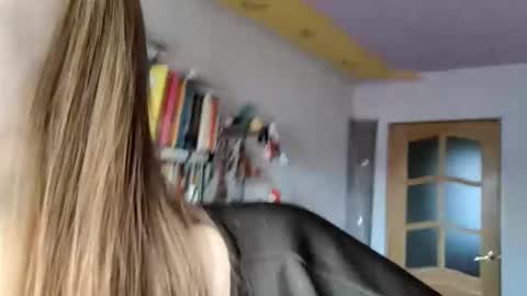 Sophie online show from December 2, 1:26 am