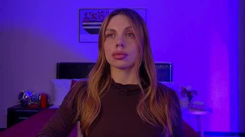 Rose Hubbard online show from September 28, 1:31 pm