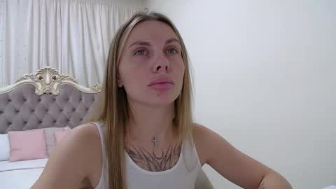 Rose Hubbard online show from September 16, 5:32 am