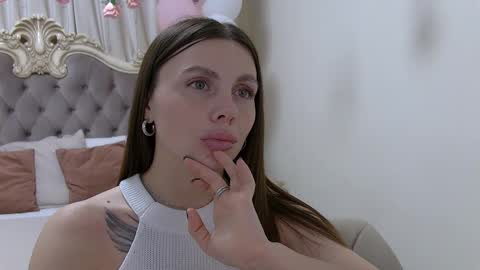 Rose Hubbard online show from February 26, 1:11 pm