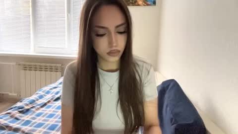 Mimi online show from October 18, 11:25 am