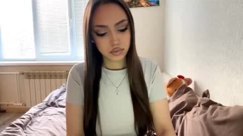 Mimi online show from November 2, 12:16 pm