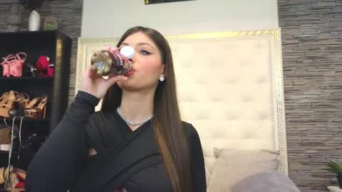 Snapshot of rosevanessa chatting on March 4, 7:08 am Gabriela online show from March 4, 7:08 am